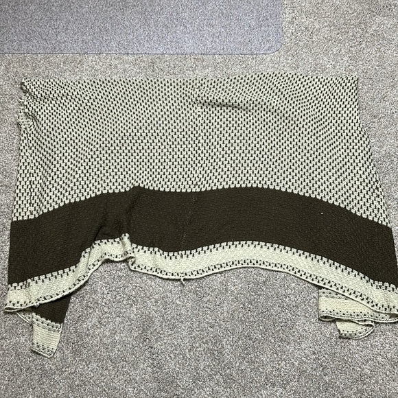 Neutral blanket shawl flowy boho - Picture 2 of 4